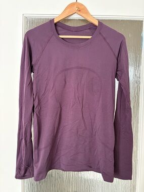 Lululemon Swiftly Tech Long Sleeve Crew shirt